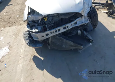 2017 Ford Focus Titanium z USA, uszkodzony, nr VIN 1FADP3J25HL268315